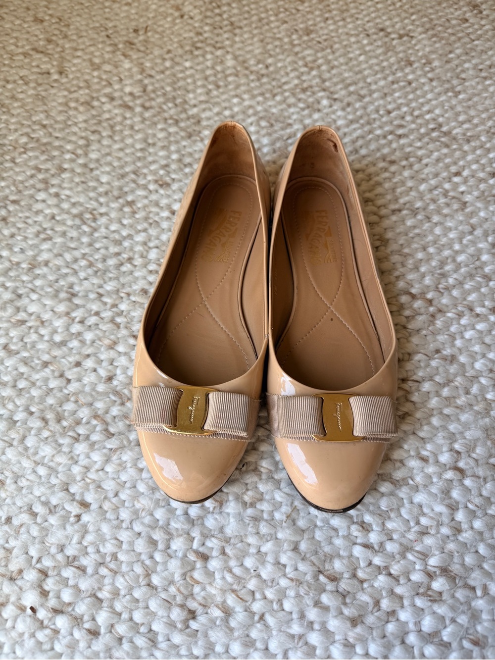 Salvatore Ferragamo Beige Patent Vara Bow Ballet Flats